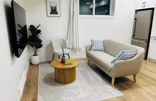Sage Hill House | 2 Bedroom Modern Comfort Calgary