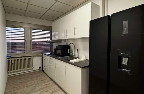 Dreieich Apartment | Dreieich apartment 10 persons - 8 single rooms parking lot truck