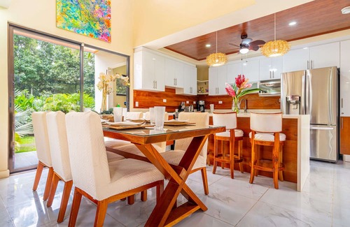 Parrita House | 4 bedroom-Beachfront-Luxury-Wildlife-Fast internet-private pool