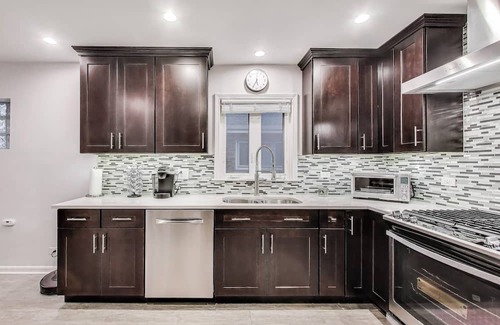 O'Hare House | 3-Bed Home by O'hare & Rosemont
