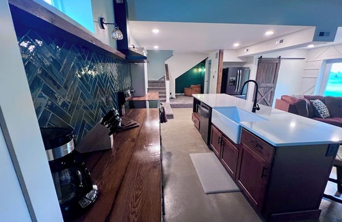 Sperry Cabin | Unique Cabin getaway near Geode