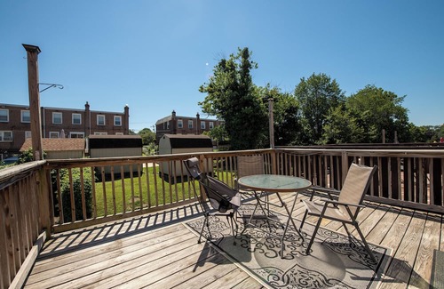 Primos Secane House | Yard, Deck, Game Room, Library & Pet Friendly! - 3 bedrooms available