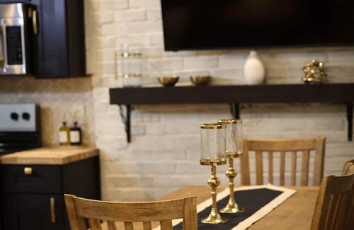 Preston Other | The Horse Carriage 2 miles from Foxwoods Casino