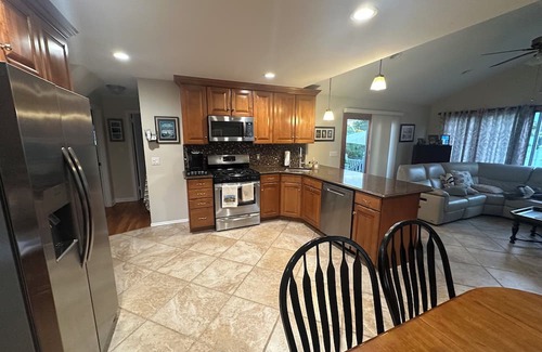 Hicksville House | Ryder Cup home less than 3 miles from the golf course