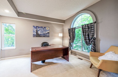 Centennial House | Spacious & Quiet 4BR Home in Centennial