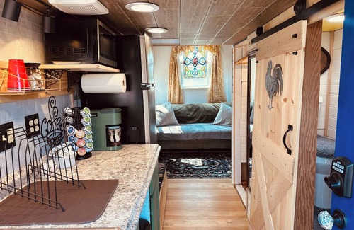 Battle Ground House | Tiny House Farm Stay In Battle Ground Dogs Welcome