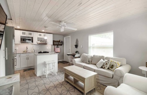 Ridge Wood Heights Cottage | Welcome to our cottages 1 mile from the Gorgeous White Siesta Key Beach