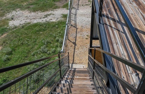 Gatesville Apartment | Charming upstairs barn loft apartment in Gatesville