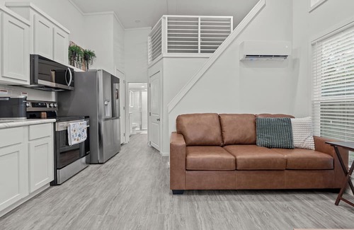 Mineral Wells Other | -NEW- Tiny House: Bessie Belle. Close to Rocker B!