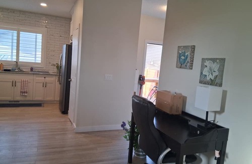 Southeast Edmonton House | Huge house with air-conditioning and bbq