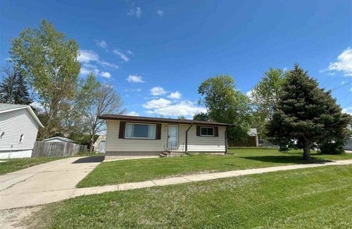 Solon House | Newly Renovated 3-bedroom House in Solon