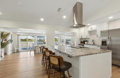 Gibsonton House | Riverside Magnolia Escape – Spacious 4BR/3BA Home W/Game Room