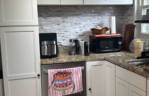 Wheaton-Glenmont House | Charming 1 furnished bedroom in Silver Spring near glenmont train station