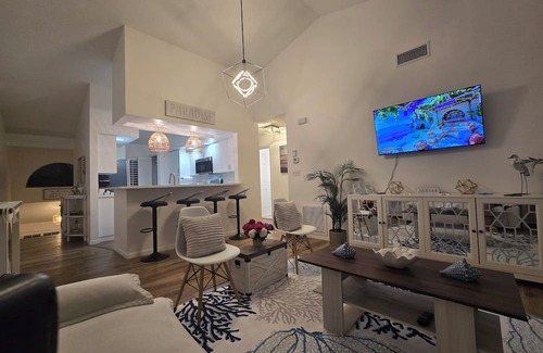 La Cita Apartment | Paradise Villa- Resort style Condo w/Pool & outdoor BBQ