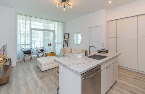 Big Bay Point Condo | 2 Bedroom Luxury Suite @ Friday Harbour Resort