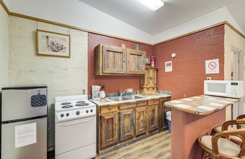 Lake Whitney Apartment | Explore Lake Whitney: Studio w/Trail Access