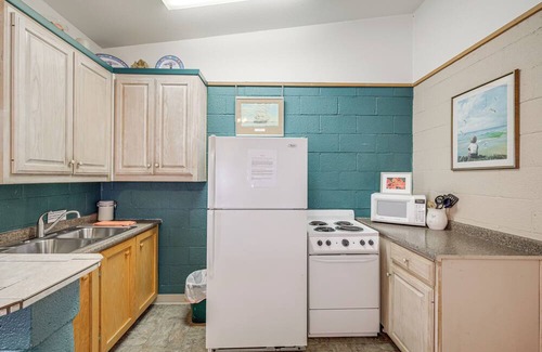 Lake Whitney Apartment | Hike On-Site: Lake Whitney Studio Hideaway