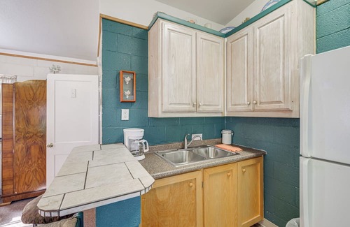 Lake Whitney Apartment | Hike On-Site: Lake Whitney Studio Hideaway