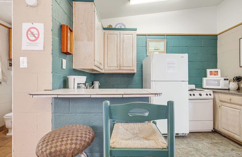 Lake Whitney Apartment | Hike On-Site: Lake Whitney Studio Hideaway