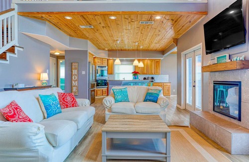 Gilchrist House | Gilchrist 3BR | Beachfront Views, Wraparound Deck, & Fully Equipped Kitchen