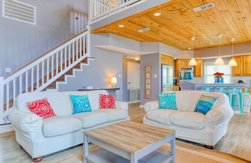 Gilchrist House | Gilchrist 3BR | Beachfront Views, Wraparound Deck, & Fully Equipped Kitchen
