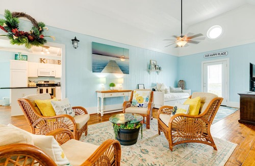 Port Bolivar House | Gilchrist 3BR | Walk to Beach & Covered Deck