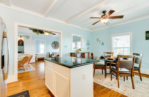 Port Bolivar House | Gilchrist 3BR | Walk to Beach & Covered Deck