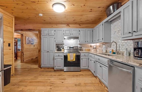 Blue Ridge House | Willow Falls