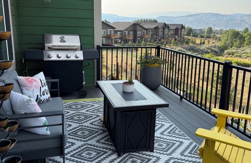 Eagle House | Ski Vail - 3 bedroom house in Gypsum adjacent to BLM nature trails