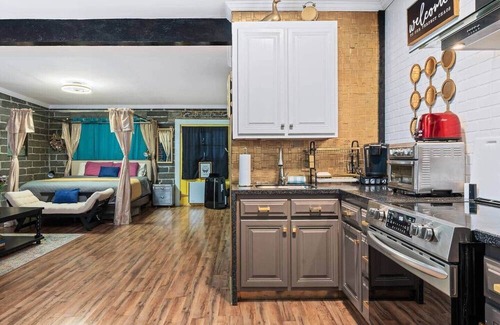 Downtown Harrisburg Apartment | Lavish Loft Open Concept Condo Close to Capitol