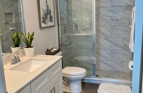 Northwest Orlando House | Cozy, Private, Modern 1BD/1BA Apt in College Park Home. Pet Friendly!