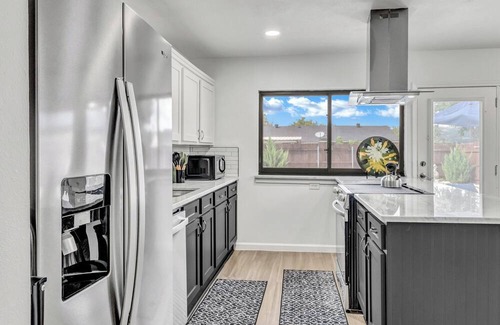 The Colony House | The Colony Getaway,Pool,Pet-Friendly,Games & Fun