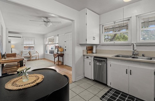La Crescenta House | Centrally Located 2-bedroom, 1-bath Cottage with Mountain Views & Private Deck