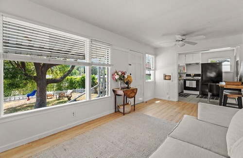 La Crescenta House | Centrally Located 2-bedroom, 1-bath Cottage with Mountain Views & Private Deck