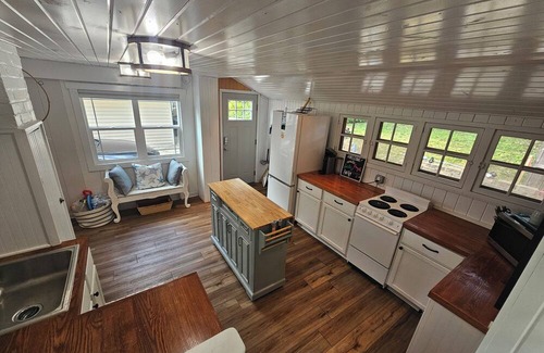 Clear Lake House | This charming house for six puts you at the heart of the action.