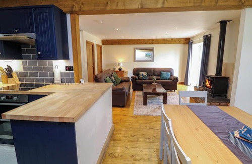 Dogdyke Cottage | MYLO'S COTTAGE, family friendly, with open fire in Boston