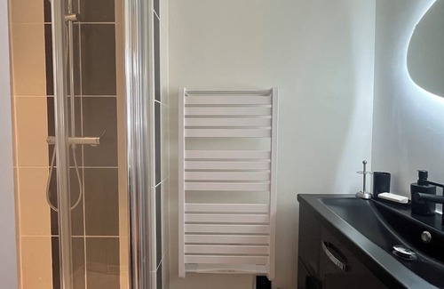 Mezieres-sur-Seine House | Bright little house in village center, close to all amenities.