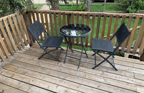 Sylvan Lake Cottage | Upper Cottage Suite in Sylvan Lake - 2 Bedroom, sleeps 2 Adults