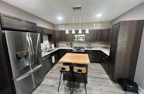 Molena Apartment | The Place to Stay - 3 Bedroom and 2 Bath