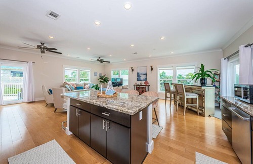 Redington Beach House | Coral Villa-Private Pool-4Beds/2BA-Redington Beach