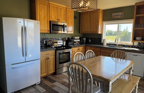 Astoria House | Charming 3-bedroom farmhouse in Astoria