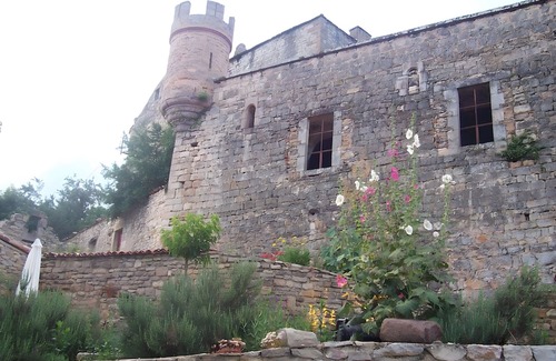 Milhars House | Holiday Home in a Medieval Village