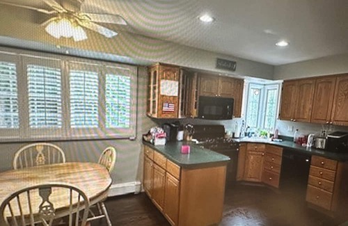 Bethpage House | Ryder Cup House. Updated 4 BR home Located in Bethpage 1 mile from Golf course.