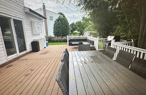 Bethpage House | Ryder Cup House. Updated 4 BR home Located in Bethpage 1 mile from Golf course.