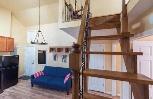 Sea Gate Apartment | Spacious 2 Bedroom with porch and backyard