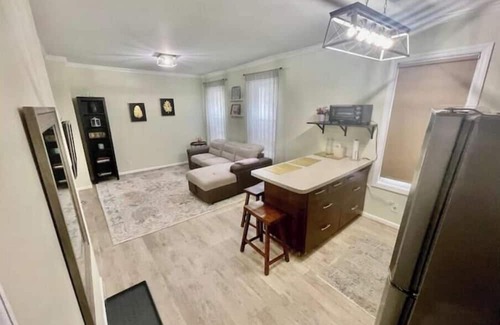 Sea Gate Apartment | Great duplex 3BR/2bth apartment on the ocean block