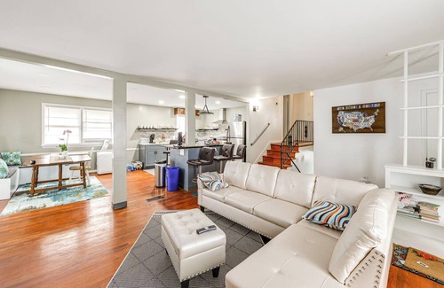 Mount Vernon House | 1 Mi to Mount Vernon! Family Home w/Large Yard