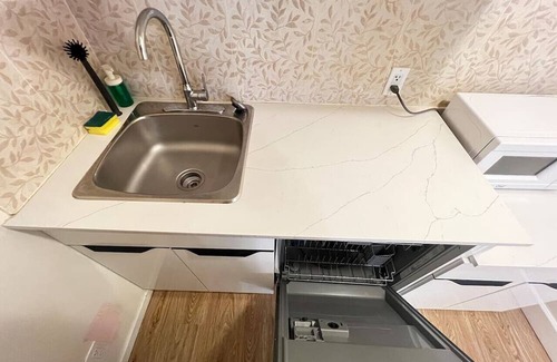 Maple Ridge Apartment | Entire Private Guest Suite, 2 parking spaces