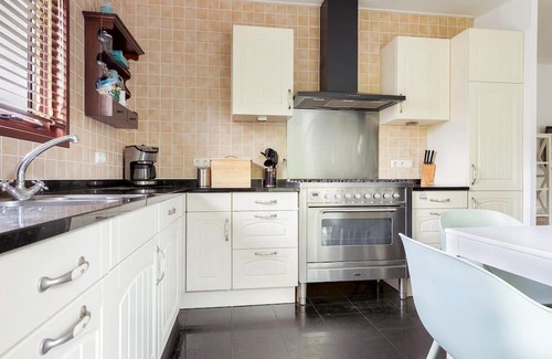Erm House | Amazing home in Erm with WiFi