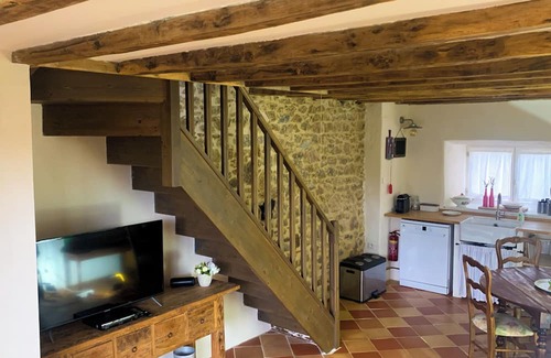 La Peruse House | Holiday home with use of garden and swimming pool